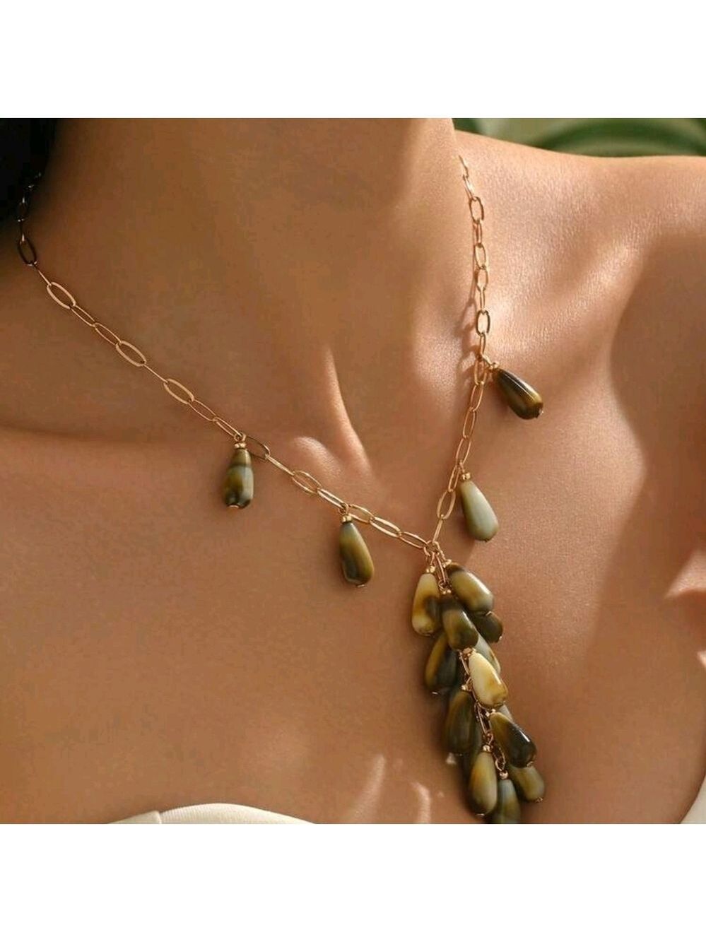 Elegant Gold and Green Necklace